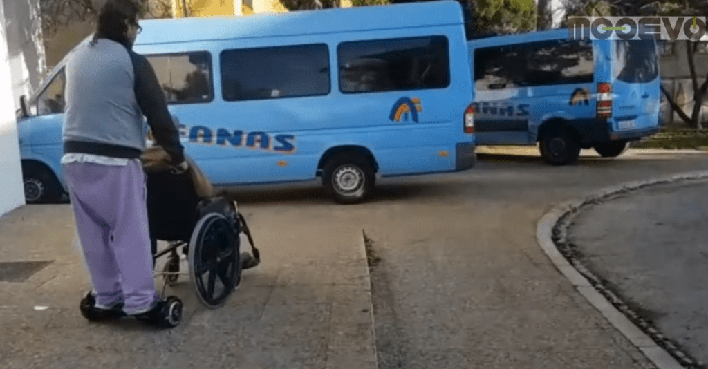 Movilidad electrica para sillas de ruedas en Parques de Atracciones