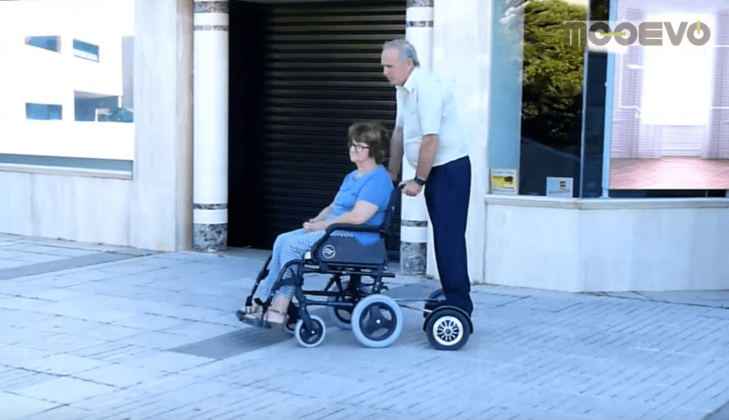 sillas de ruedas electricas en parques de atracciones